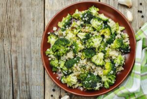 quinoa con brócoli